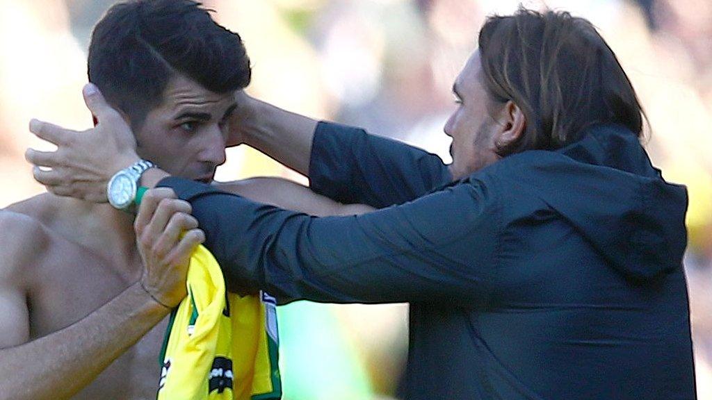 Daniel Farke and Nelson Oliveira