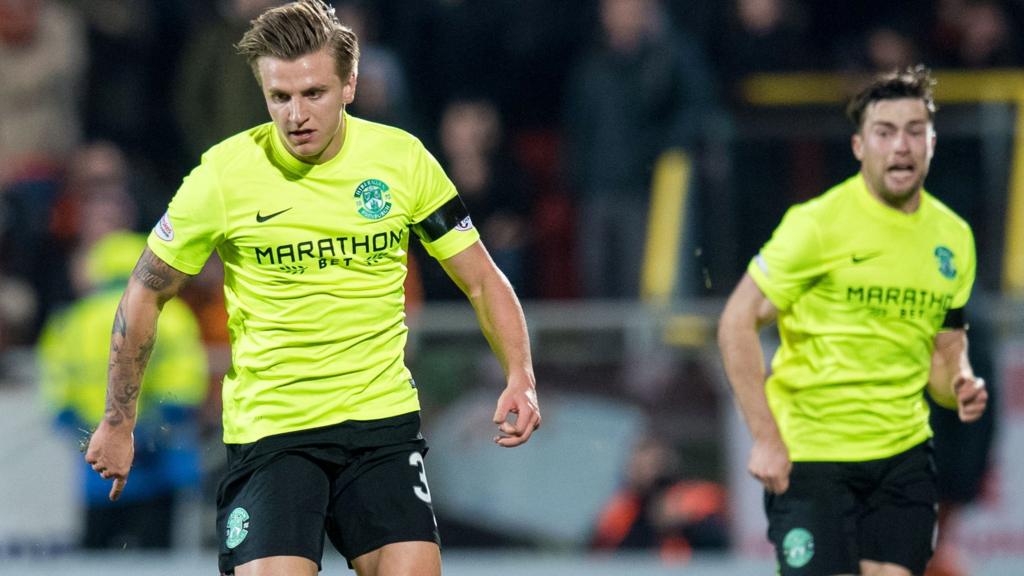 Hibs striker Jason Cummings