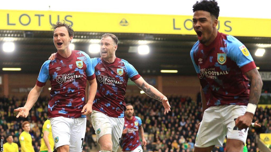 Hjalmar Ekdal celebrates Burnley's third goal