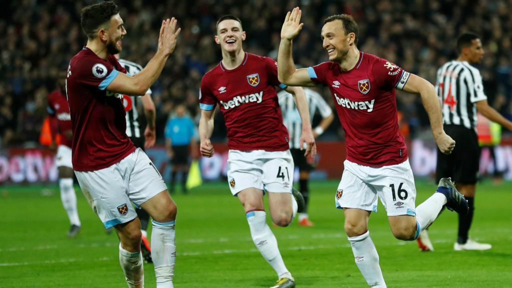 Mark Noble celebrates