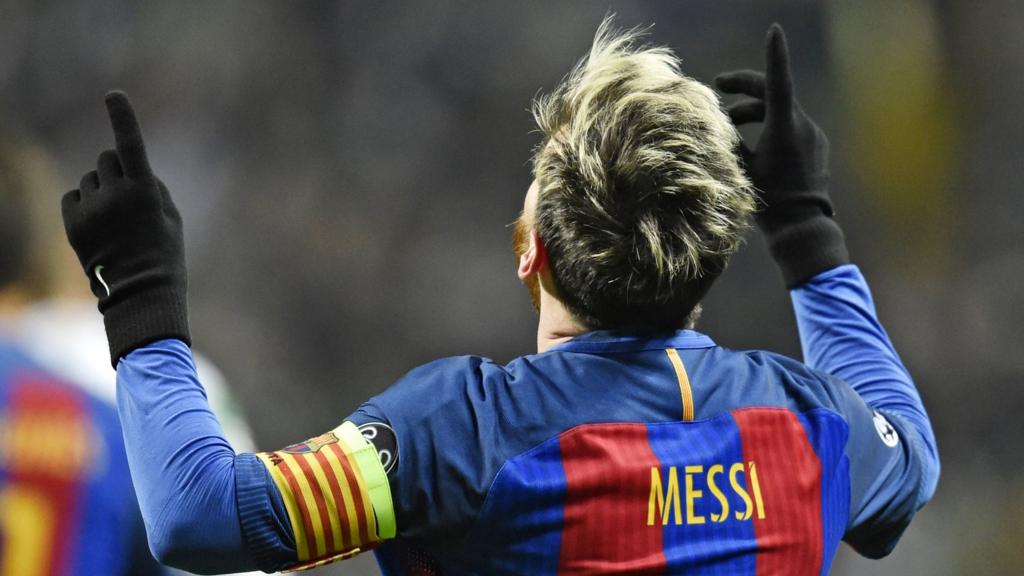 Lionel Messi celebrates