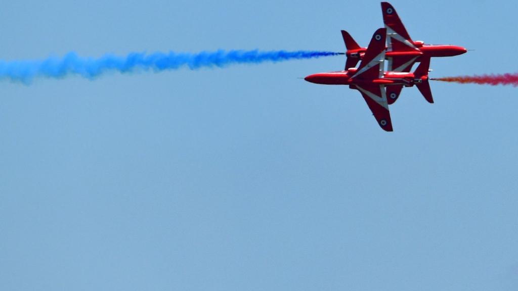 Red arrows