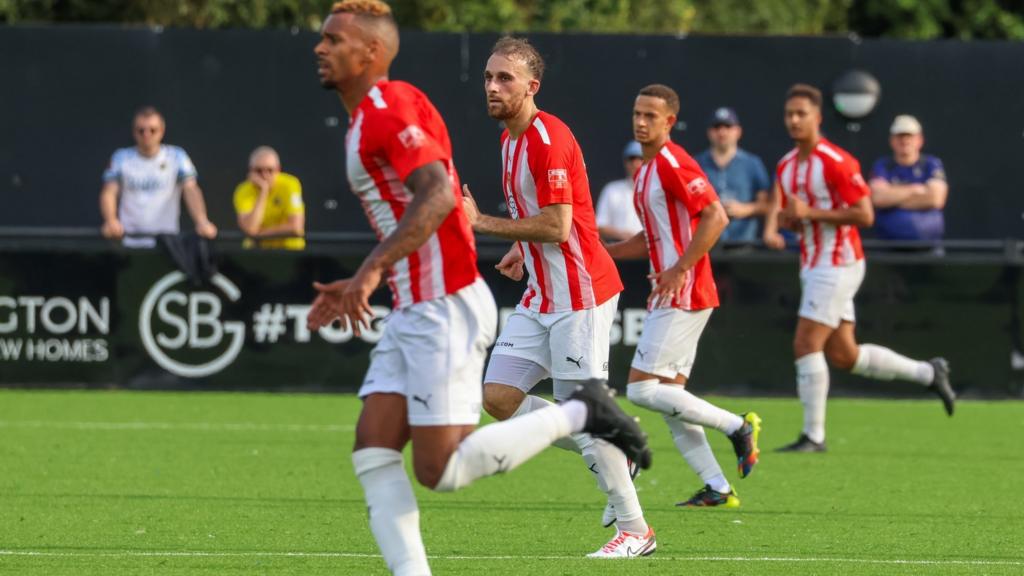 Bracknell Town v Dagenham & Redbridge