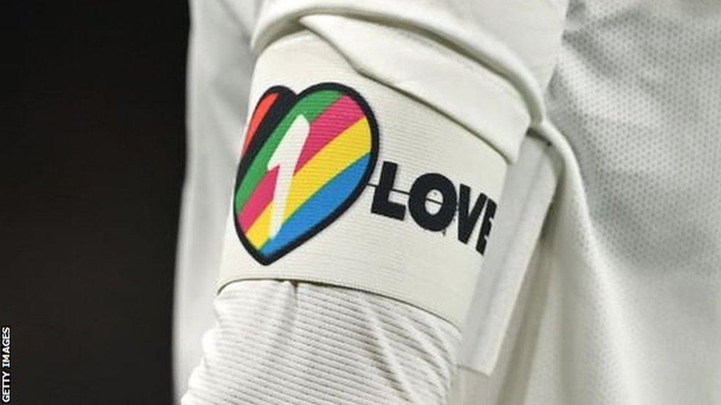 Captain's armband