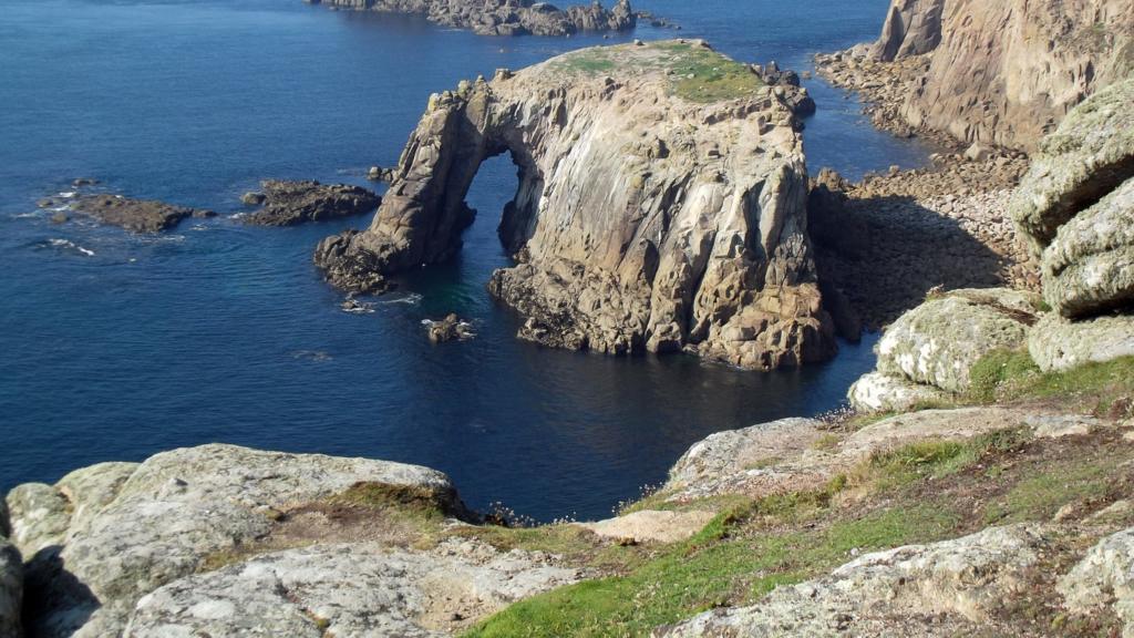 BBC Local Live Devon & Cornwall Wednesday 14 October BBC News