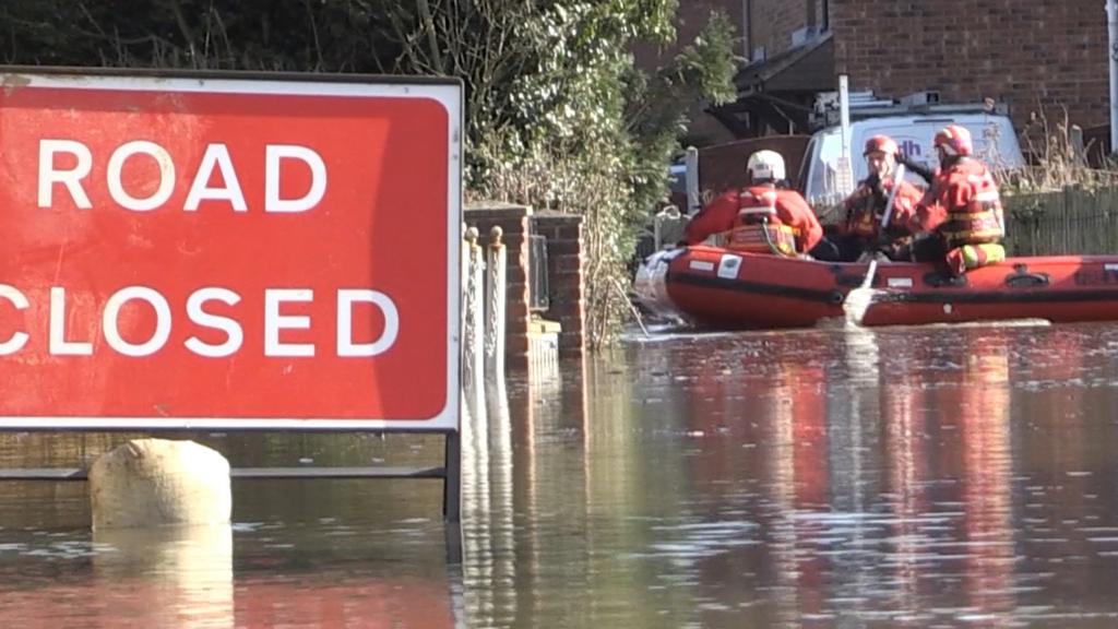 Road closed sign and dinghy in Snaith