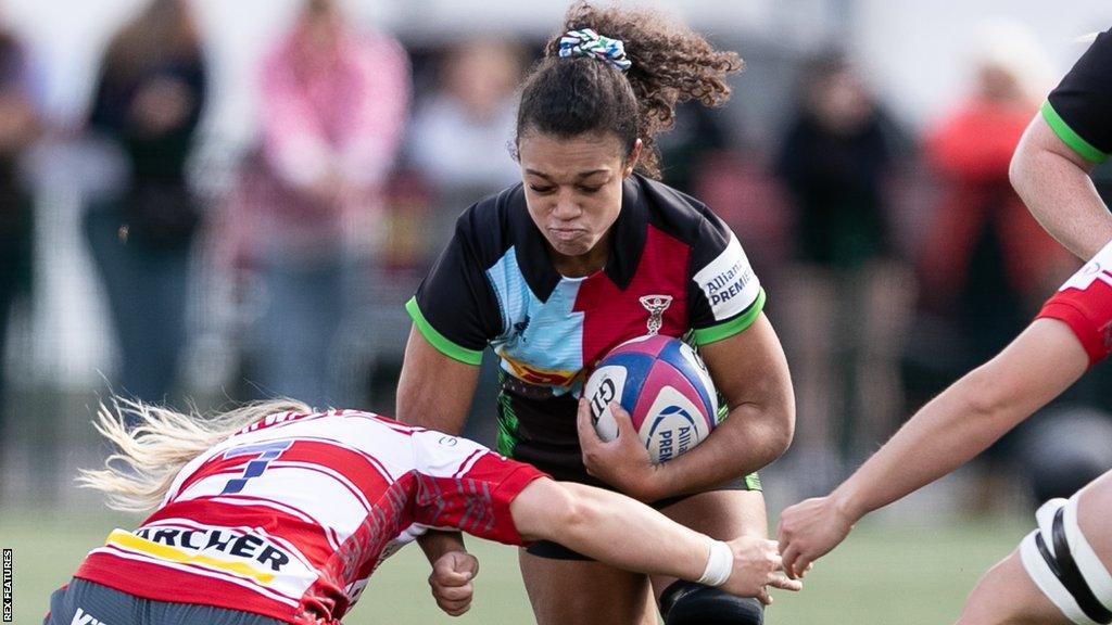 Amelia Harper in action for Harlequins Women