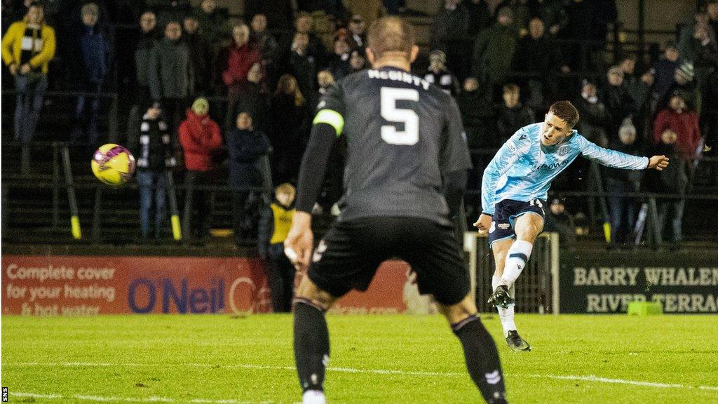 Dundee's Luke McCowan scores from a free-kick