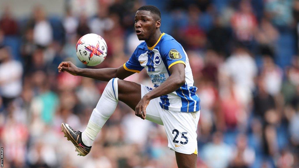 Moises Caicedo playing for Brighton