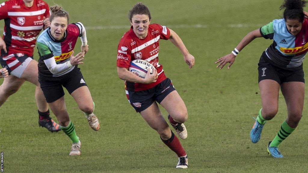 Rachel Lund with the ball for Gloucester-Hartpury