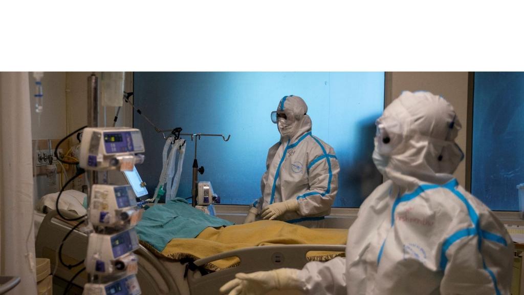 Medical workers take care of patients suffering from the coronavirus disease (Covid-19), at the Intensive Care Unit (ICU) of the Max Smart Super Speciality Hospital in Delhi, India, September 5, 2020