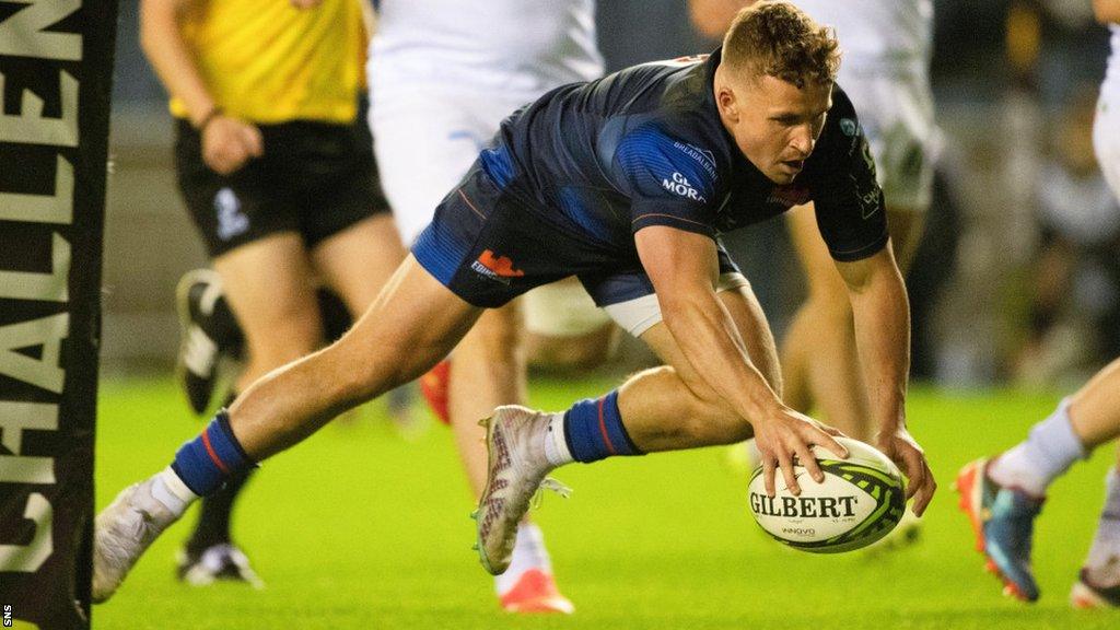 Ben Vellacott scores a try for Edinburgh against Bayonne