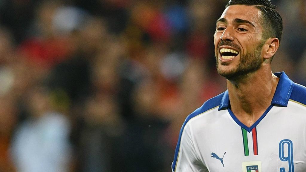 Graziano Pelle celebrates