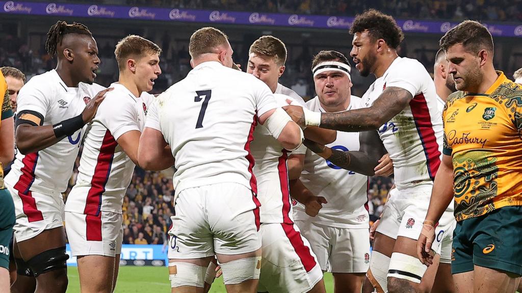 England congratulate Billy Vunipola