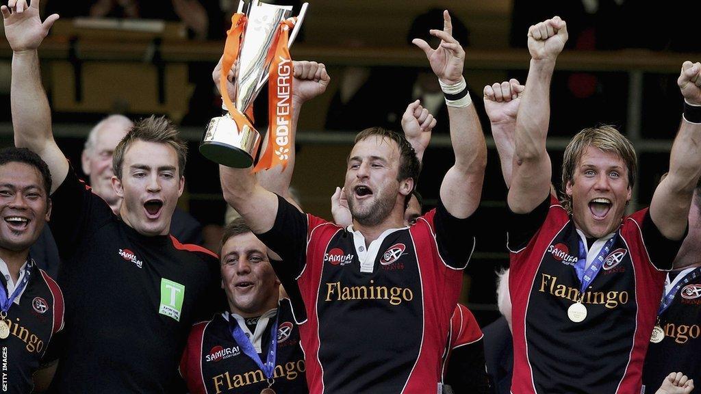 Gavin Cattle lifts the National Trophy in 2007