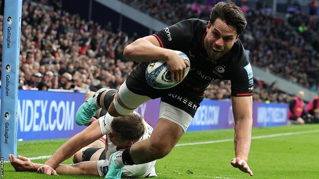 Sean Maitland scores a try for Saracens against Harlequins at Tottenham Hotspur Stadium