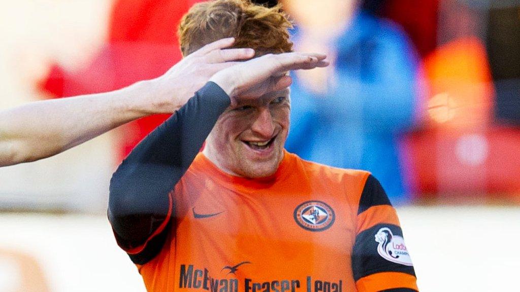 Simon Murray celebrates scoring for Dundee United