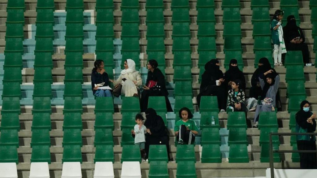 Low crowds in the Saudi Women's Premier League