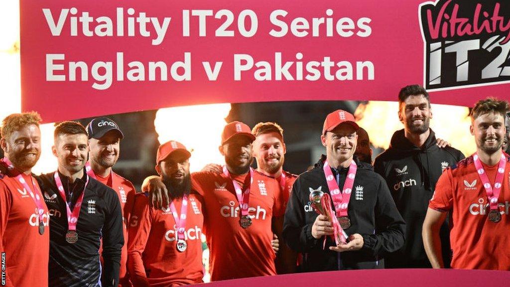 England celebrate winning the T20 series