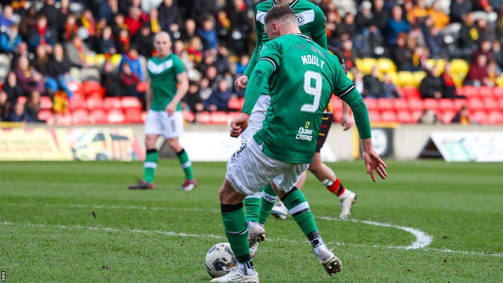 Louis Moult's goal earned United a point