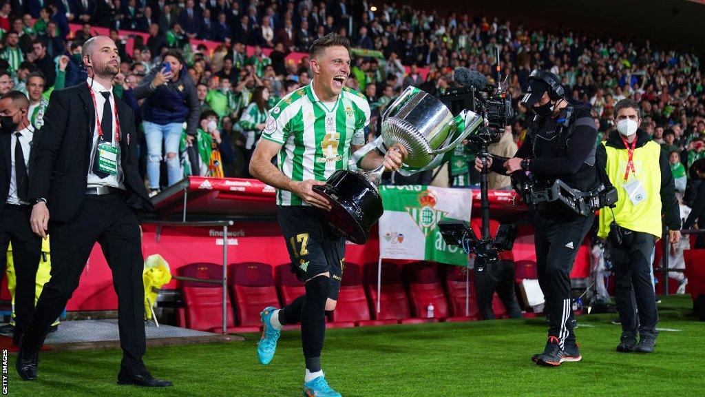 Joaquin celebrates with the Copa del Rey trophy