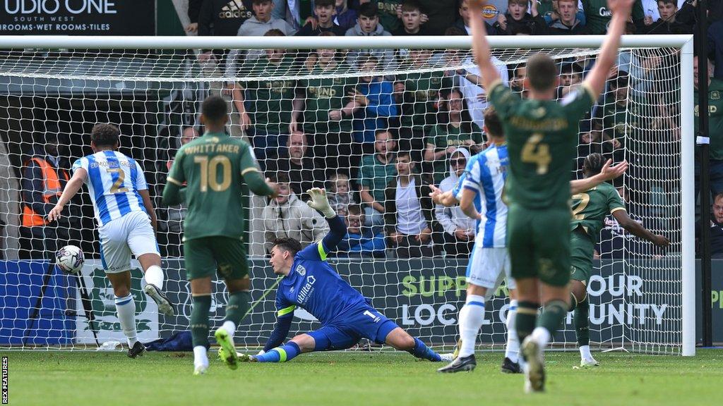 Bali Mumba scores Plymouth Argyle's second goal