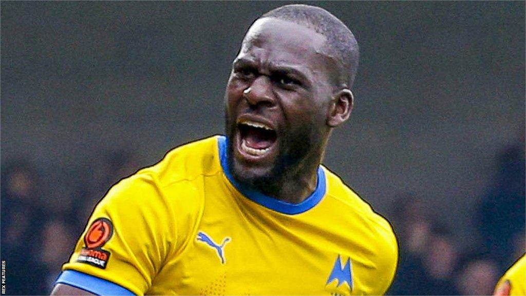 Frank Nouble celebrates his goal