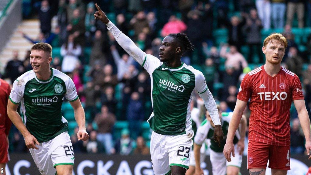 Elie Youan celebrates his goal to make it 3-0 to Hibs against Aberdeen