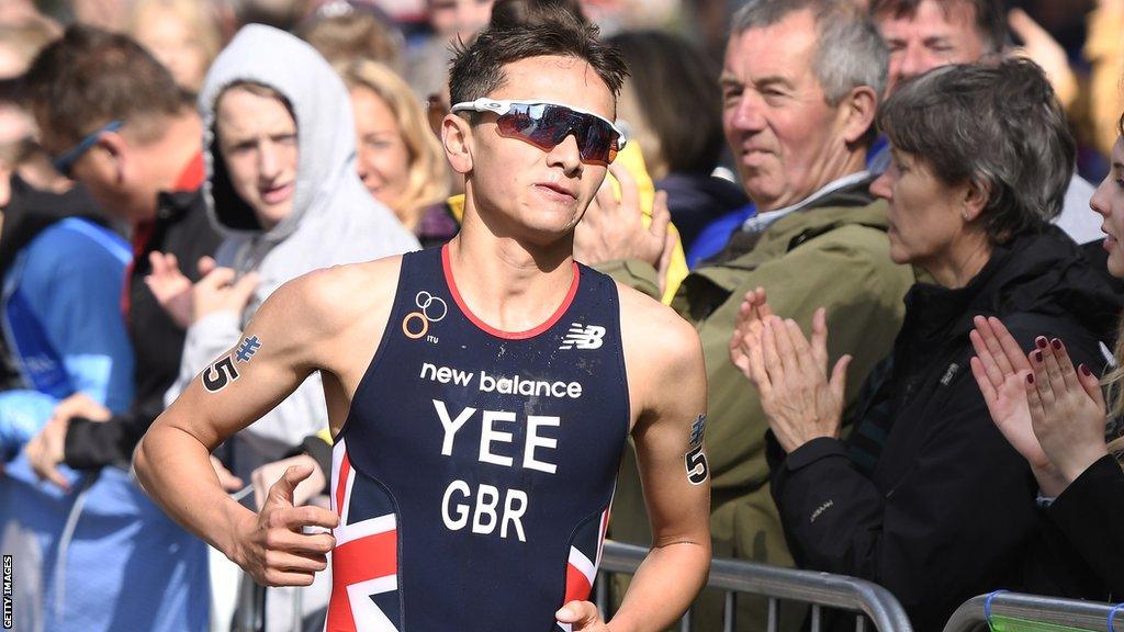 Alex Yee competing in triathlon