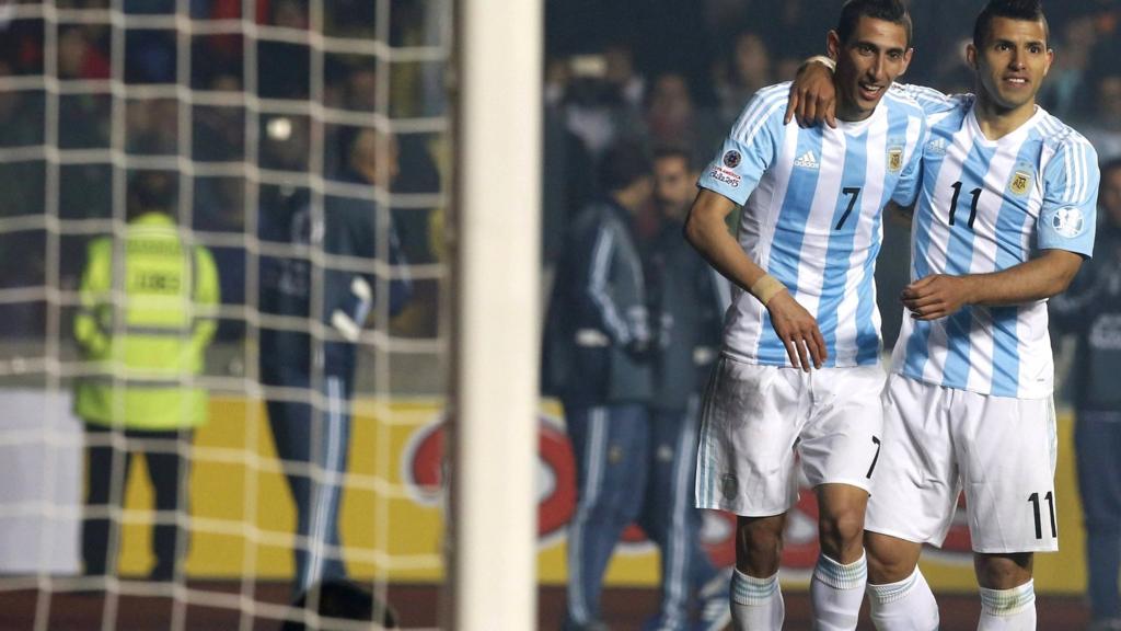 Angel Di Maria celebrates