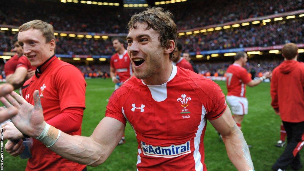 Leigh Halfpenny celebrates the 2012 Grand Slam success