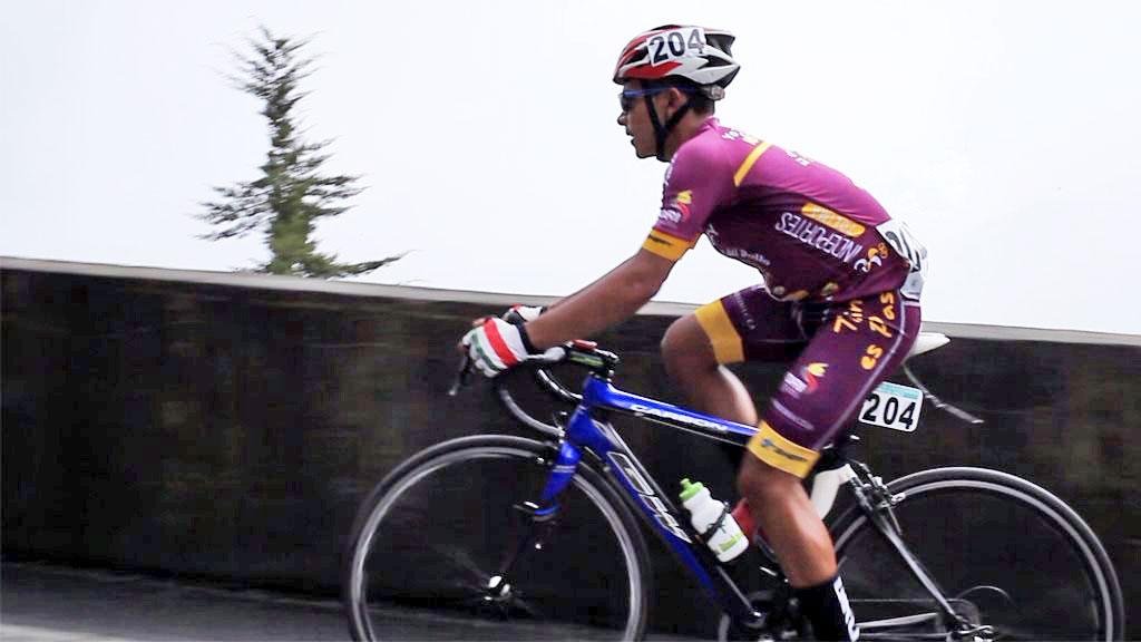 A cyclist on the Vuelta a Colombia