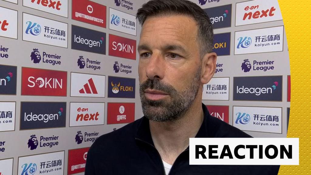 Leicester 'fought every inch'- Van Nistelrooy