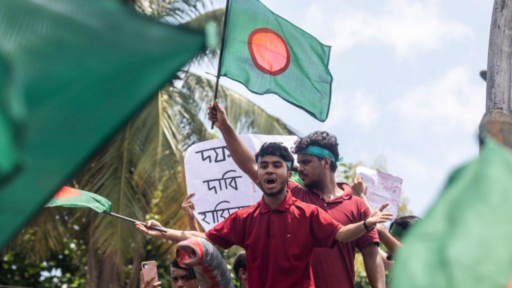 Бангладеш правительство. Причины протестов в бангладеш. Причины протестов в бангладеш. Отец нации бангладеш. Карнавал в аликанте.