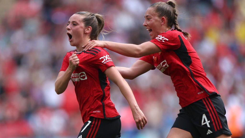 Maya Le Tissier and Ella Toone celebrating for Man Utd