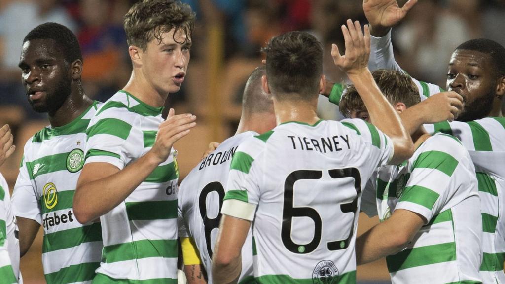 Celtic players celebrate Odsonne Edouard's goal