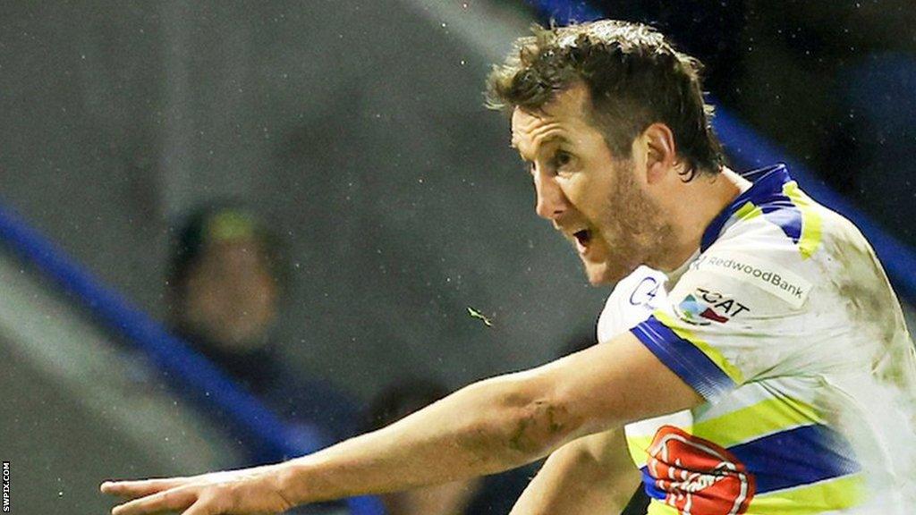 Stefan Ratchford's kicking edged Warrington ahead before Matty Ashton's late try wrapped up the win against Hull KR