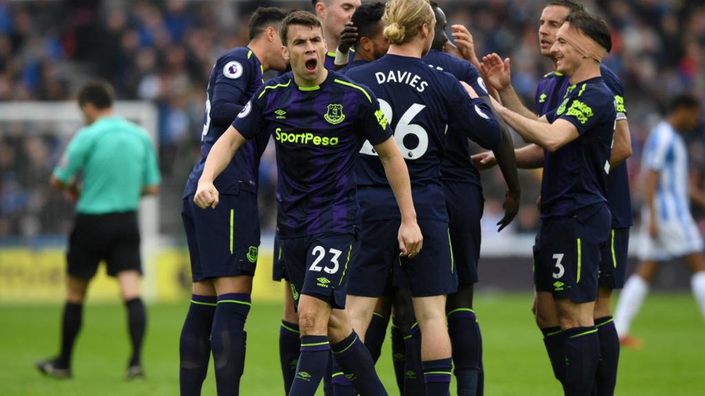 Everton celebrate