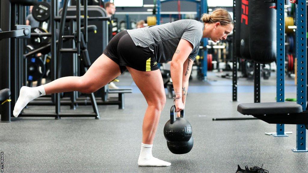 Rylee Foster training at a gym