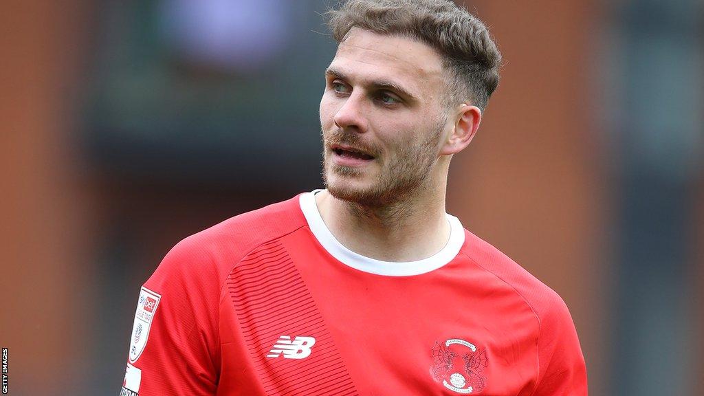 Harry Smith in action for Leyton Orient