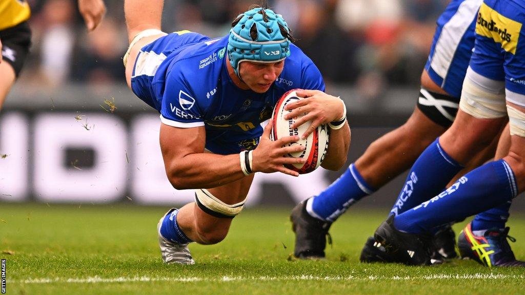 Ross Vintcent scores a try for Exeter