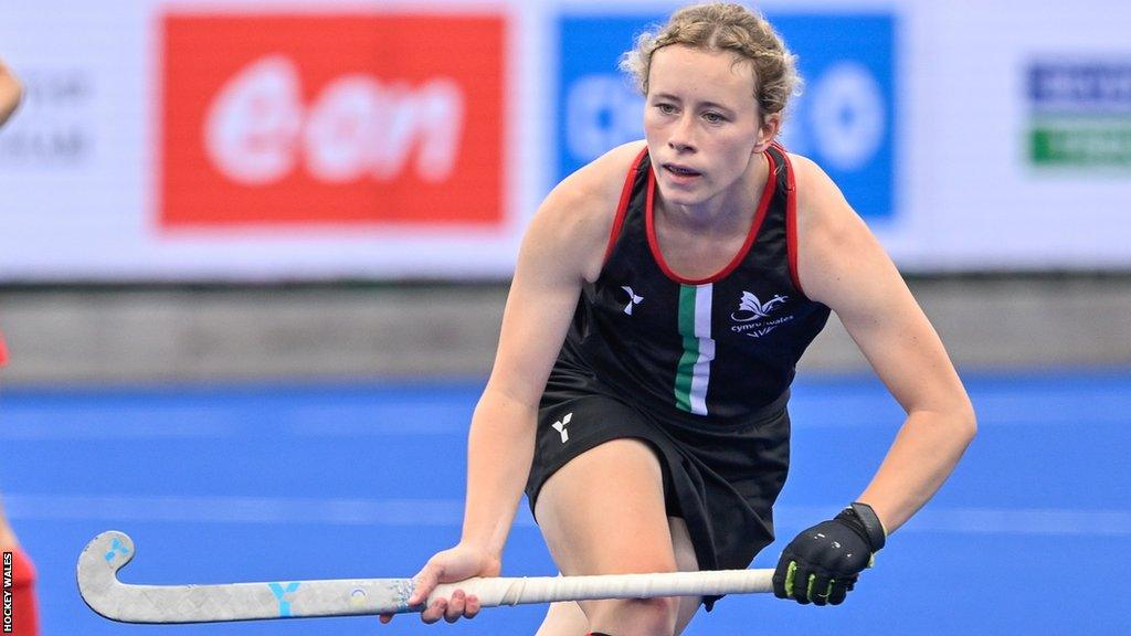 Izzie Howell in action for Wales