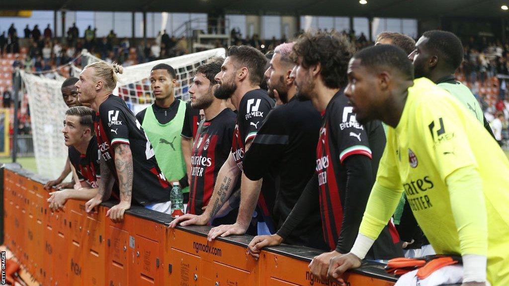 AC Milan players thanked fans for their support following the defeat