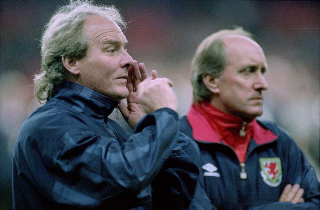 Cafodd Terry Yorath ei apwyntio'n reolwr ar dîm cenedlaethol Cymru yn 1988