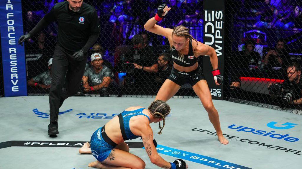 Dakota Ditcheva hammer fists Jena Bishop