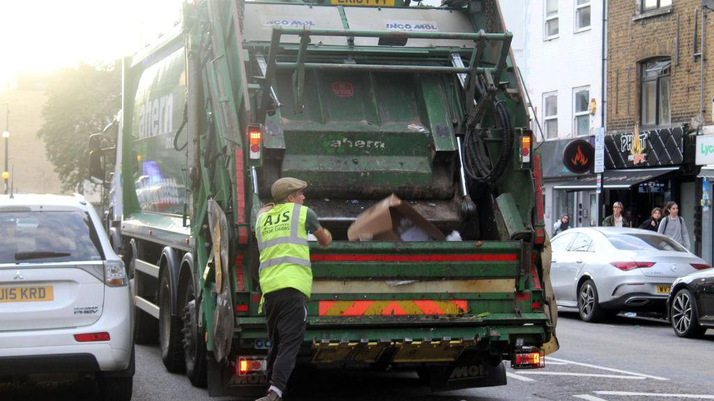 lorry bin