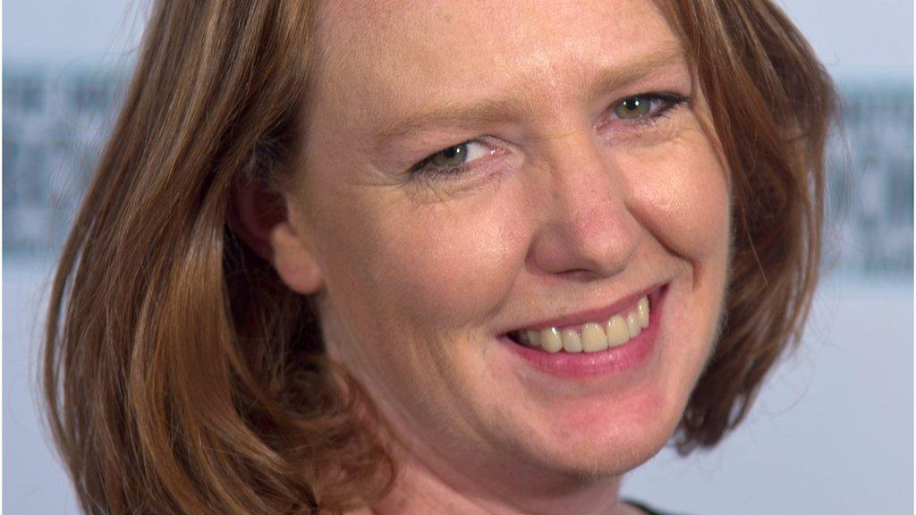 Paula Hawkins