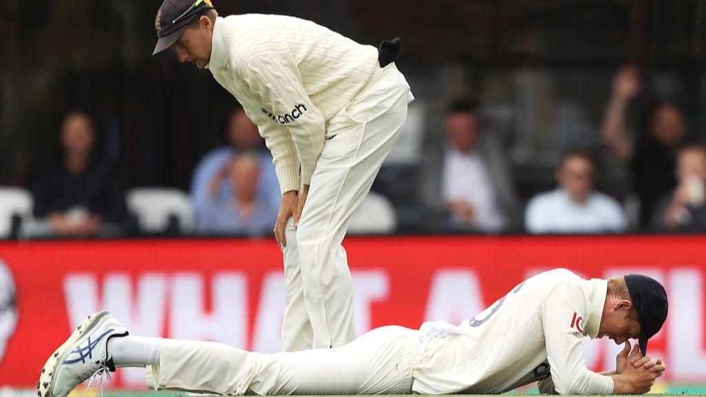 Joe Root and Zak Crawley look dejected