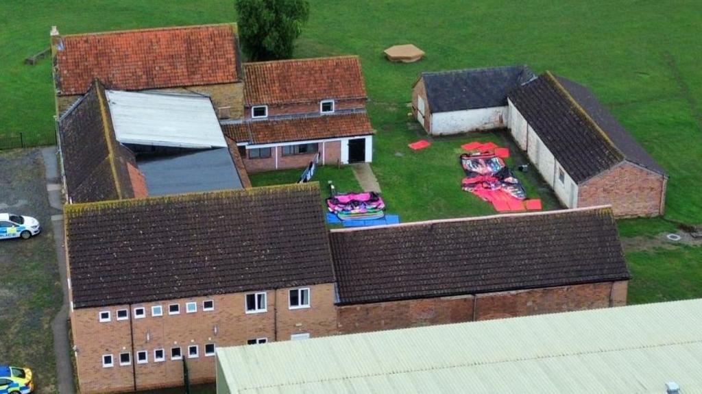 Pamje ajrore e vendit të ngjarjes në Stathern Lodge
