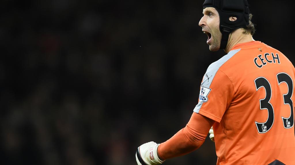 Arsenal keeper Petr Cech celebrates